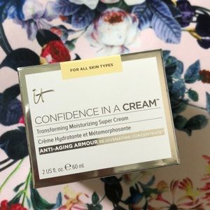 It cosmetics confidence in a cream